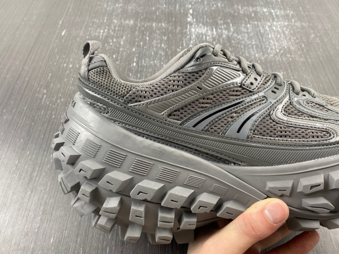 Ba*len*cia*ga defender sneaker