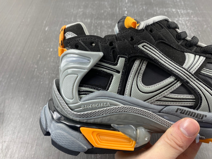 Ba*len*cia*ga runner sneaker