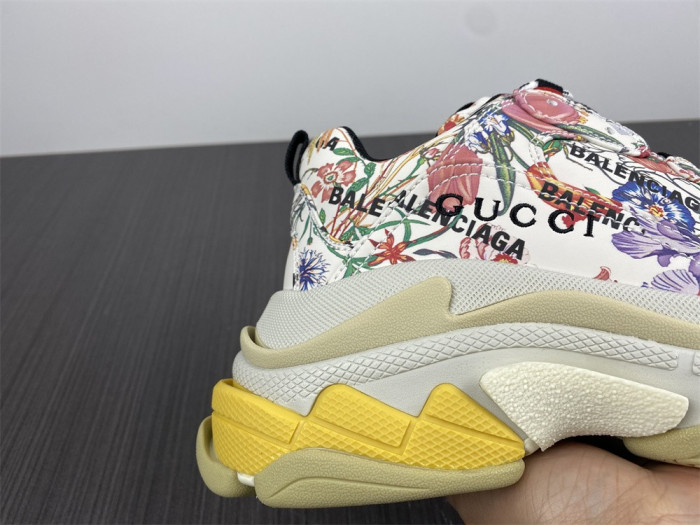 g*u*i vintage triple s 576965 dr1111111