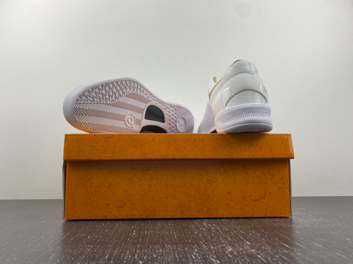 nike kobe 8 protro “white/metallic gold” nk0409