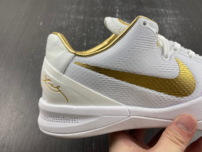 nike kobe 8 protro “white/metallic gold” nk0409