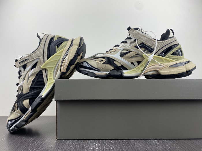 Ba*len*cia*ga track 8000075