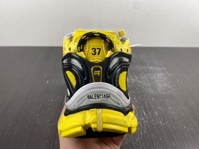 Ba*len*cia*ga runner sneaker