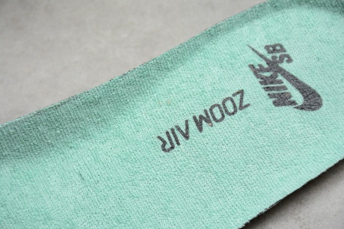 nike sb dunk low emb bv1310-100