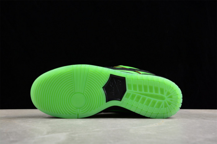 the powerpuff girls x nike sb dunk low “buttercup” fz8319-300