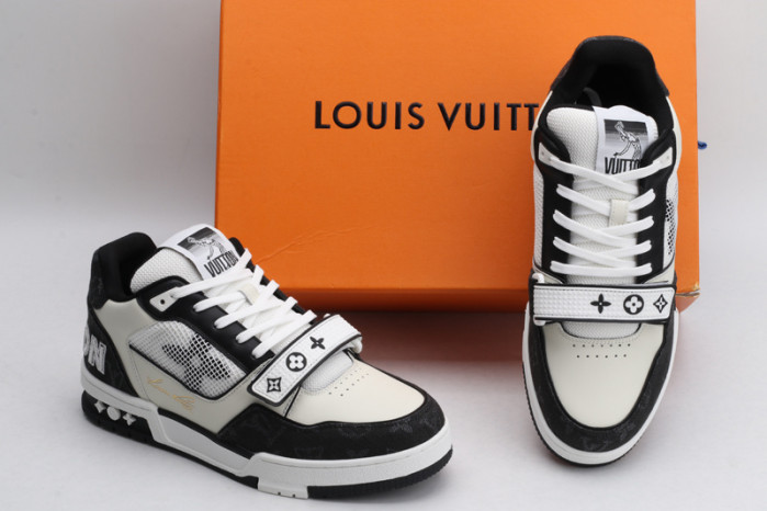 lv snekaers l000056
