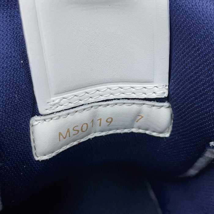 lv snekaers l0000113