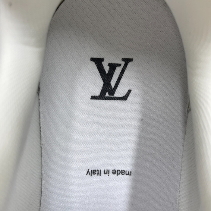 lv snekaers l0000105