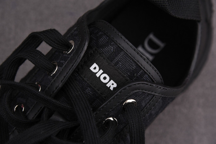 dio* sneakers t0000-032