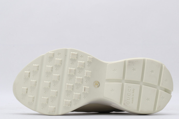 G*u*i* rhyton sneaker