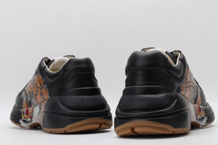 G*u*i* rhyton sneaker