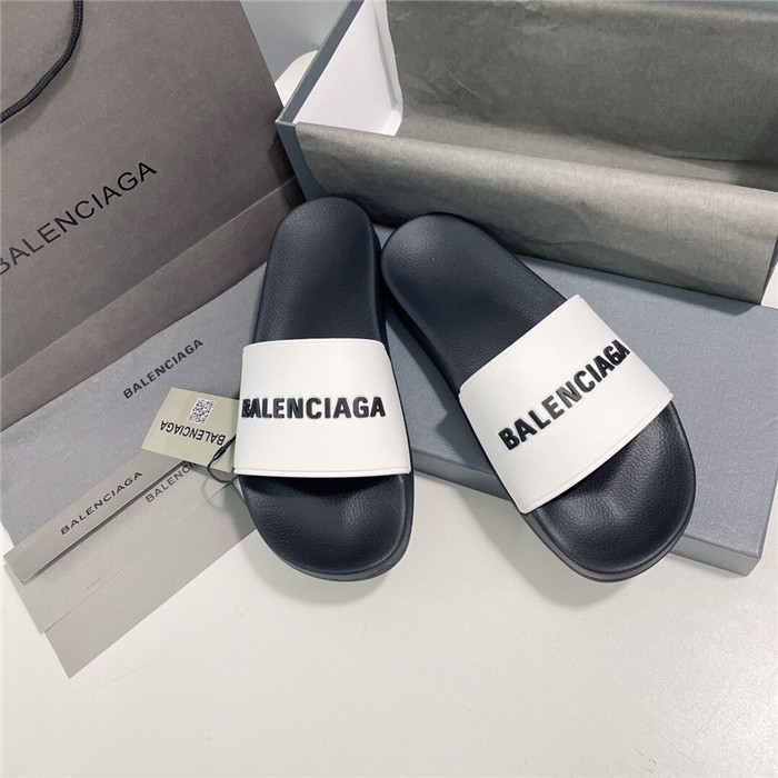 balenciag* sandal bs45