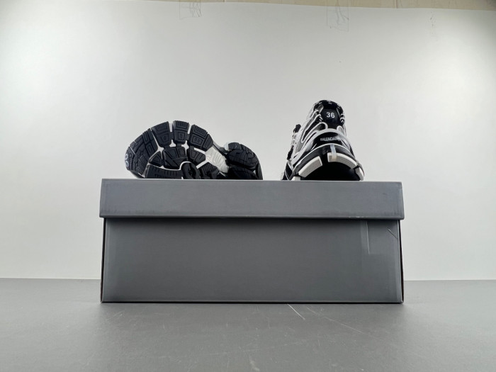 Ba*len*cia*ga runner sneaker w3rxp-0213