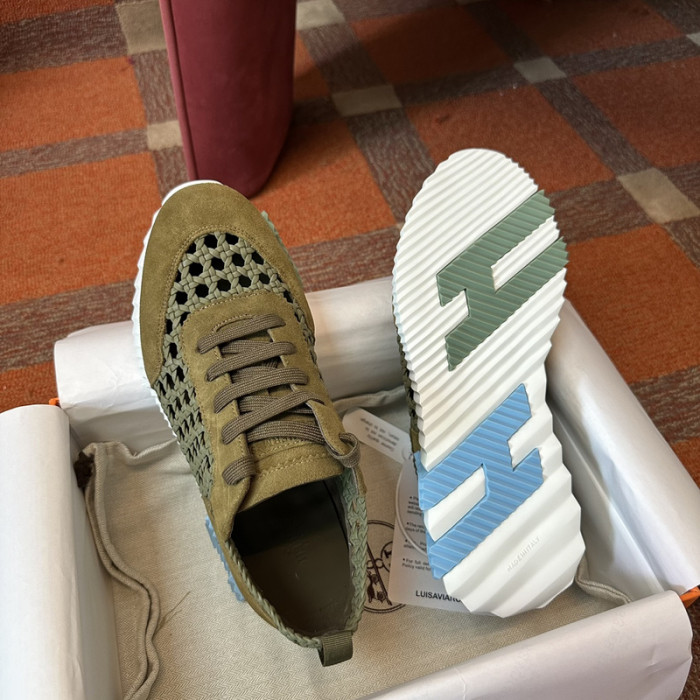 H**me5 snekaers hm021