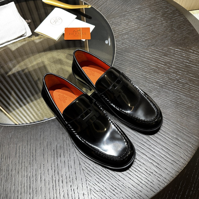 H**me5 loafers hm061