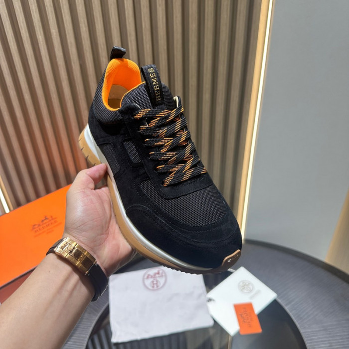 H**me5 snekaers hm049