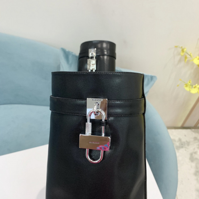 Givenchy Boots 660005