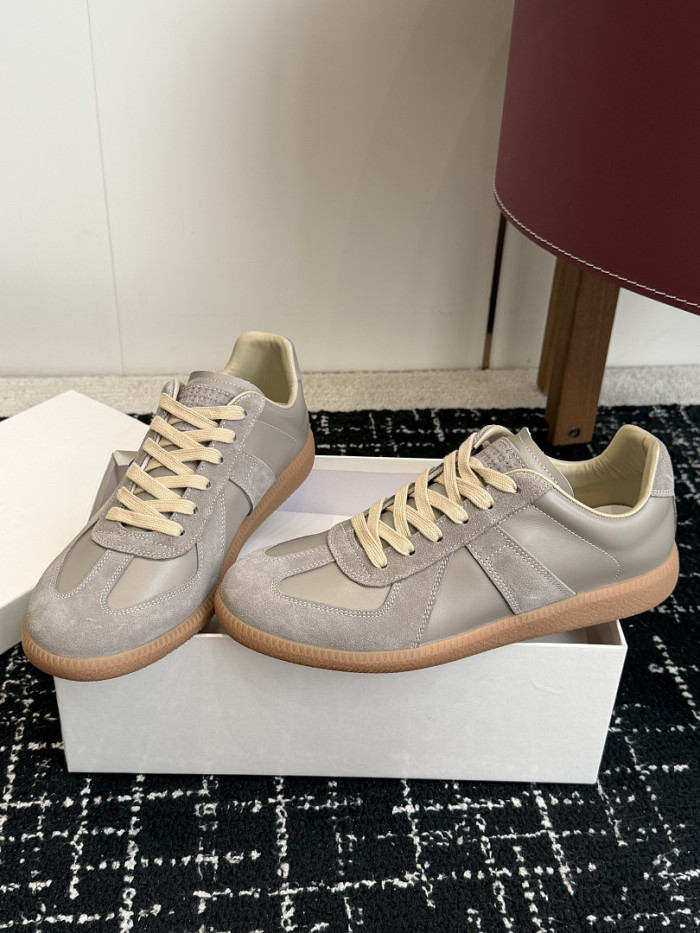 Ma1s0n Marg*e1a CALFSKIN S57WS0394