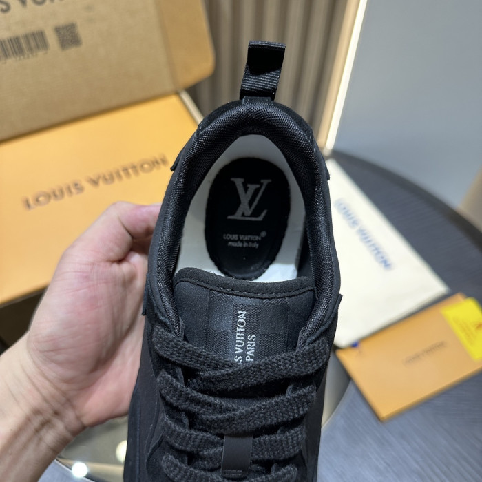 LV snekaers L0000893