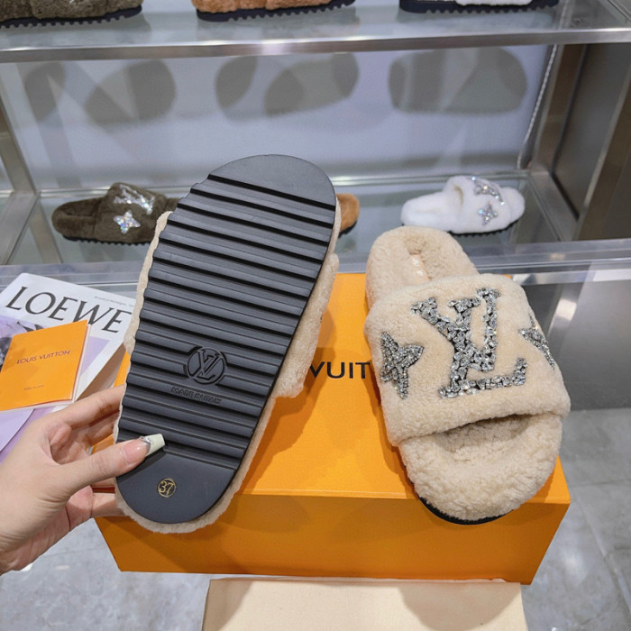 L&V sandal 100