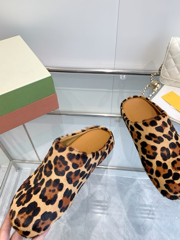Marni Slides M010