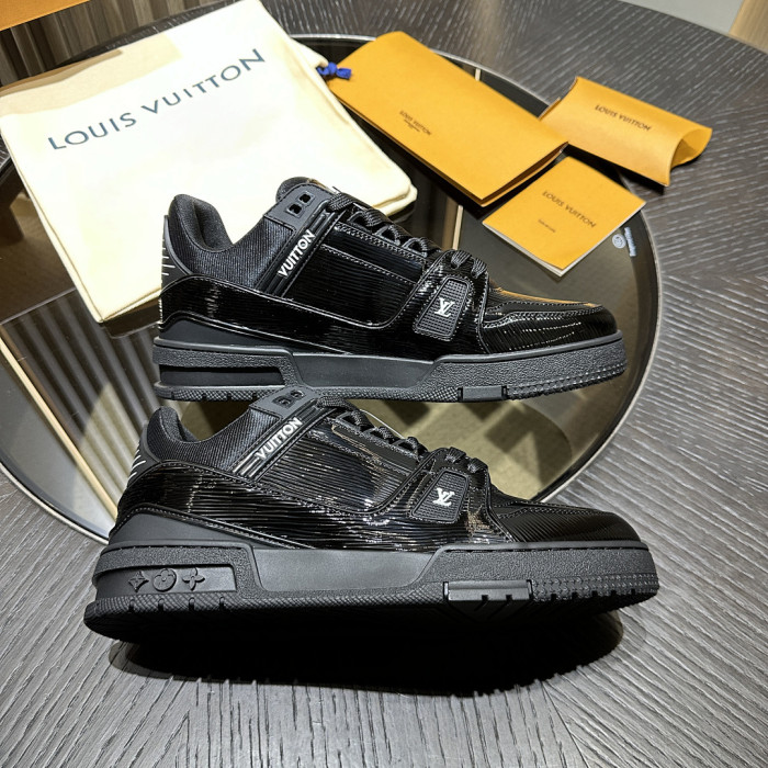 LV snekaers L0000680