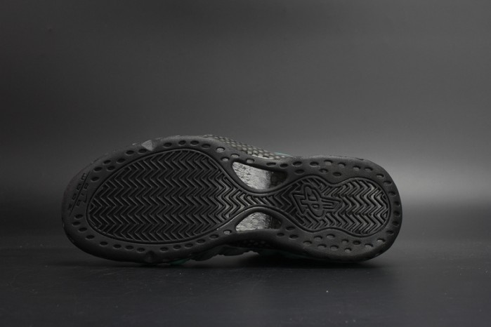 nike air foamposite one “N0r*hern lights” black/green mens 840559-001