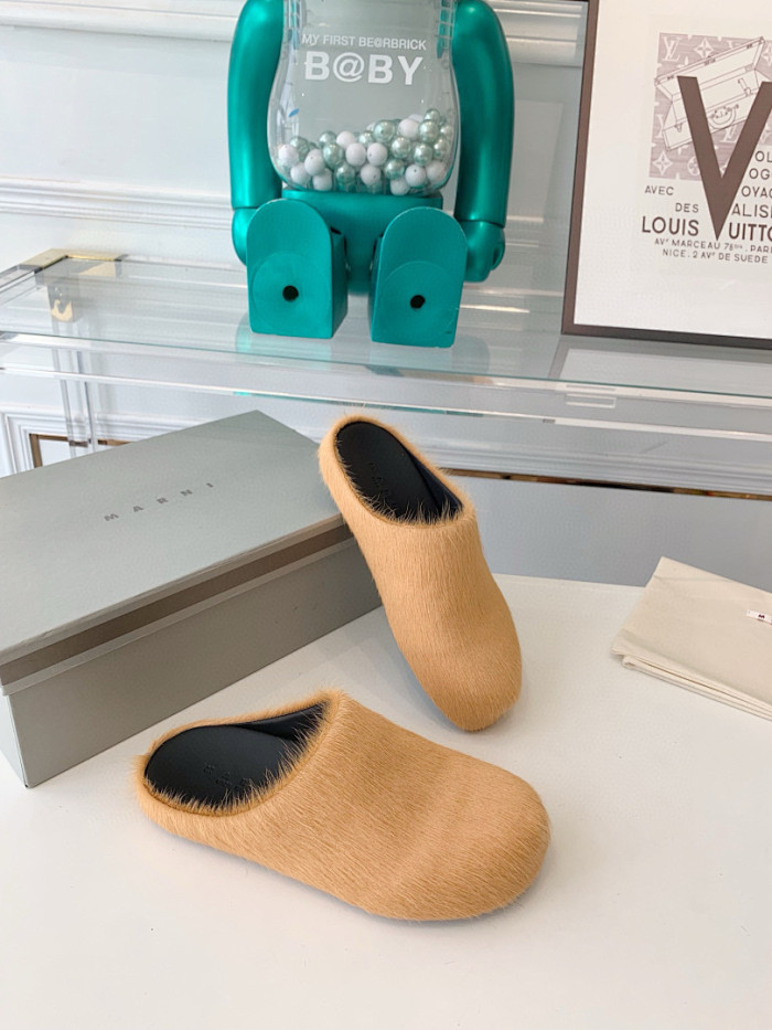 Marni Slides M014