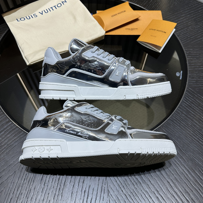 LV snekaers L0000702
