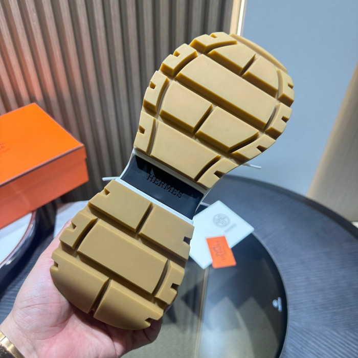 H**me5 snekaers hm044