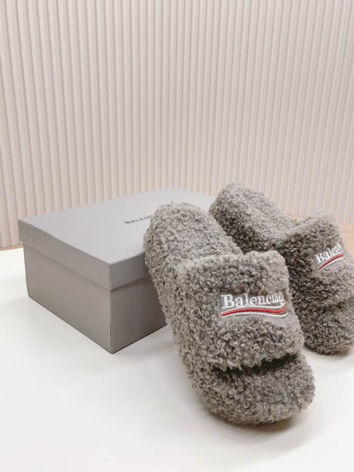 Balenciag* Sandal BS74