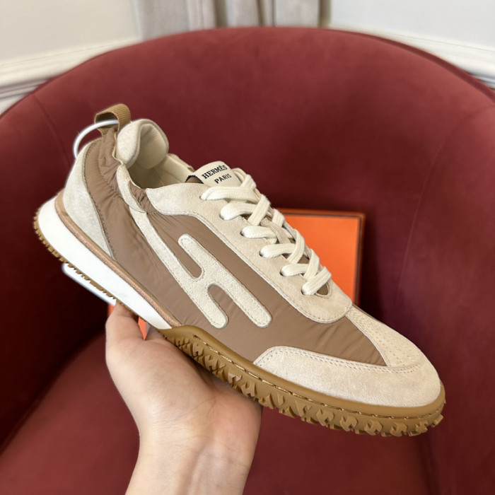 H**me5 snekaers hm043