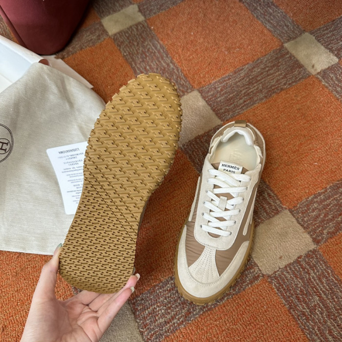 H**me5 snekaers hm043