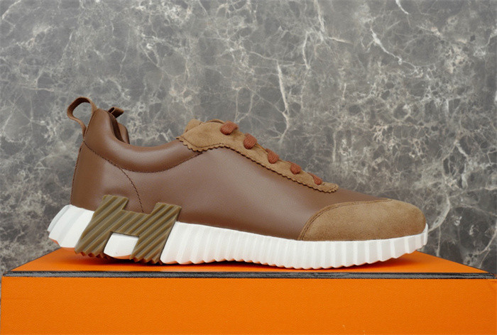 H**me5 snekaers hm011