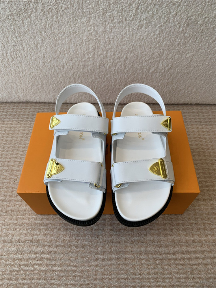 L&V sandal 211