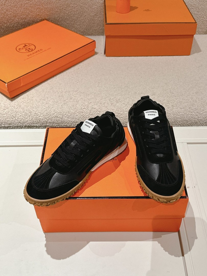 H**me5 snekaers hm096