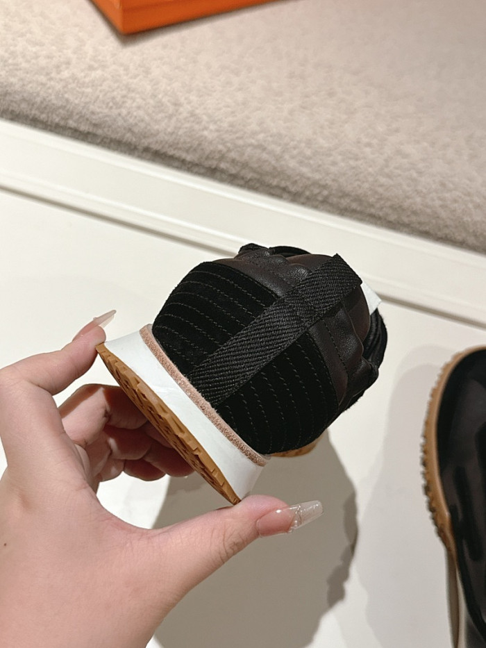 H**me5 snekaers hm096