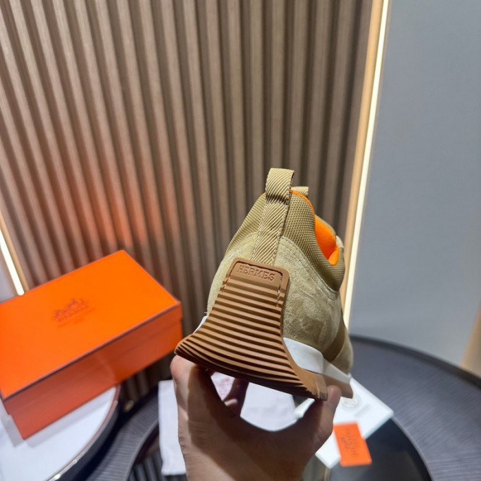 H**me5 snekaers hm051