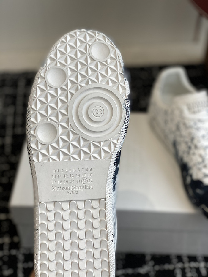 ma1s0n Marg*e1a calfskin s57ws0302