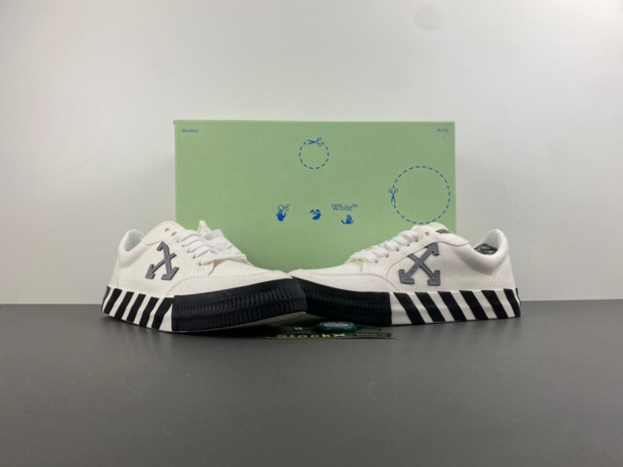 OFF-W c/o Virgil Abloh Vulc Low 2A7WTW